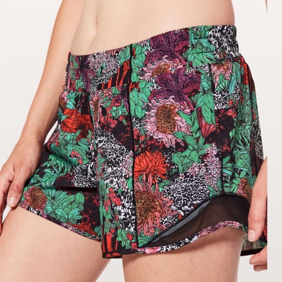 Lululemon Hotty Hot Short Il
*Long 4 LR - Picture 6 of 8